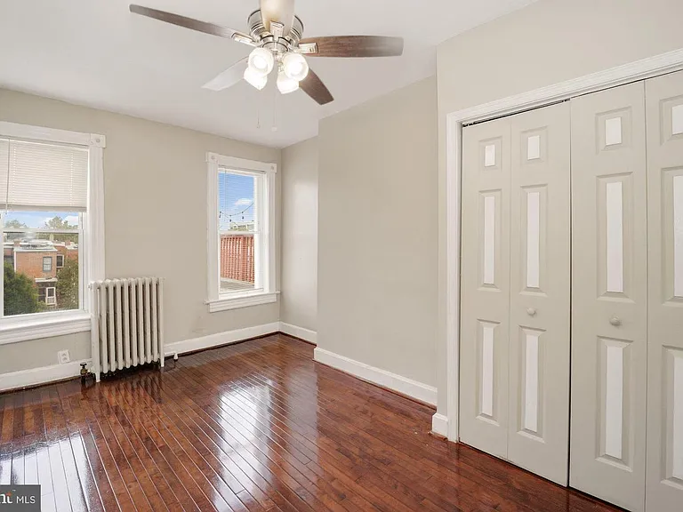 633 8th St NE — Photo 22