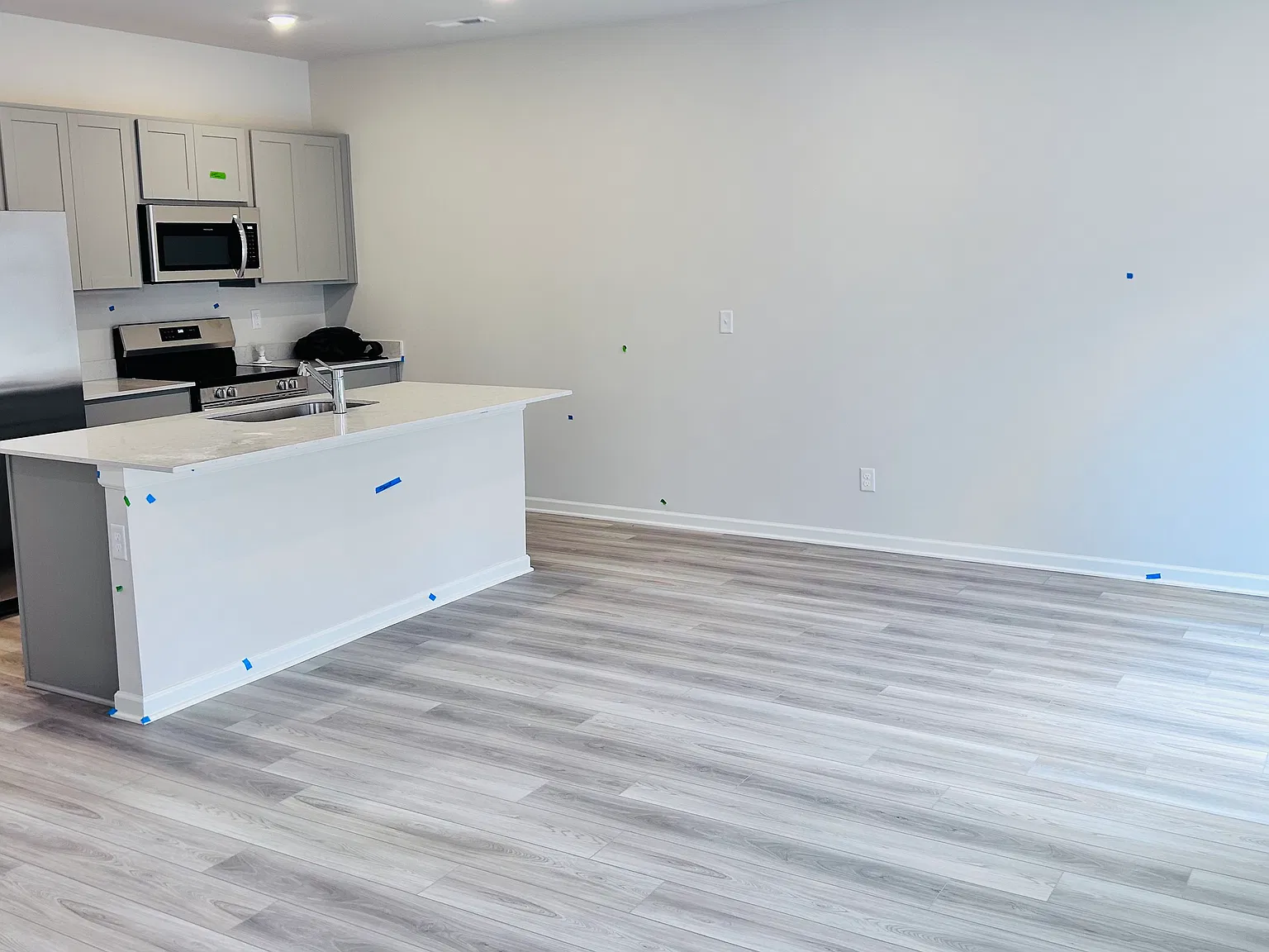 3 bed, 2.5 bath, 1455 sqft, $1,900 — Photo 3