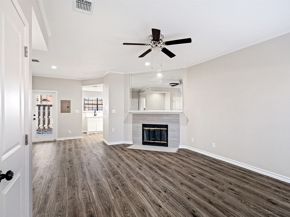 1st image of 2730 Silver Creek Dr APT 131