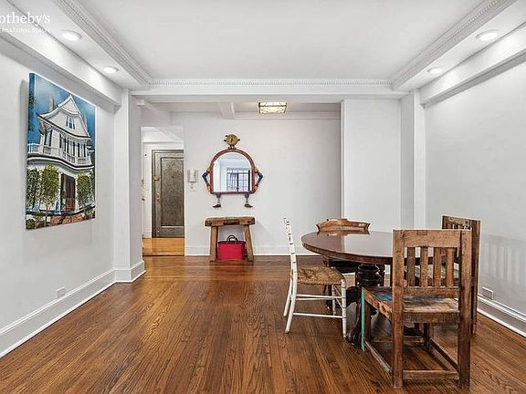 3rd image of 325 E 41st St APT 701
