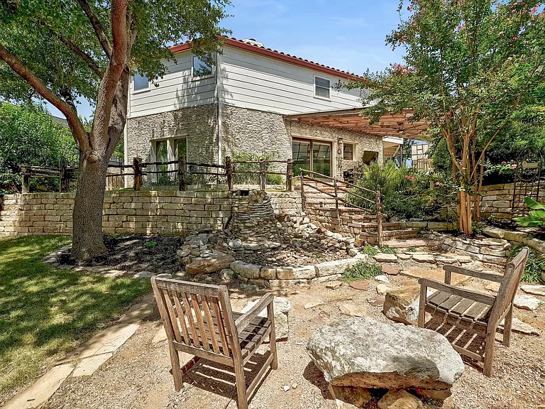 122 Acapulco Dr — Photo 27