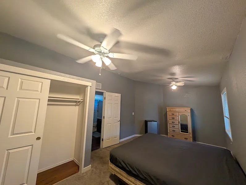 1 bed, 2000 sqft, $1,700 — Photo 3