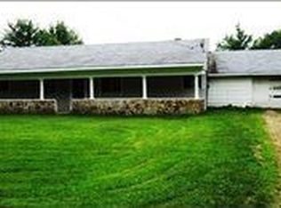 8864 Morgan Rd, Montville, OH 44064