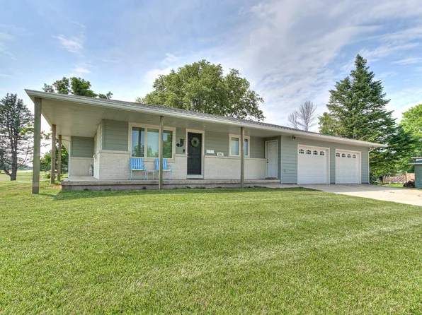 220 N 6th St, Mc Callsburg, IA 50154