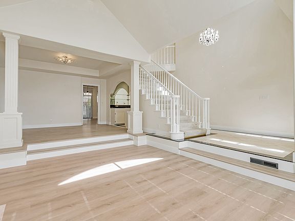 2nd image of 1083 Scaletta Ln