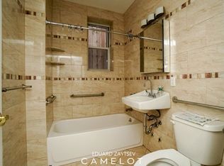 2515 30th Ave APT 1R, Astoria, NY 11102