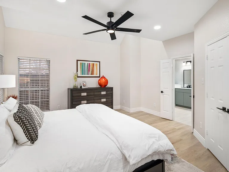 14604 Hemingway Ct — Photo 9