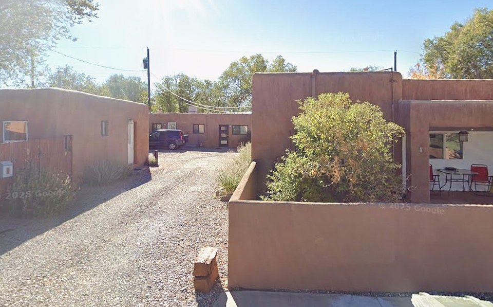 1st image of 321 Tesuque Dr