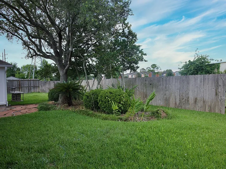 1839 Lake Winds Dr — Photo 7