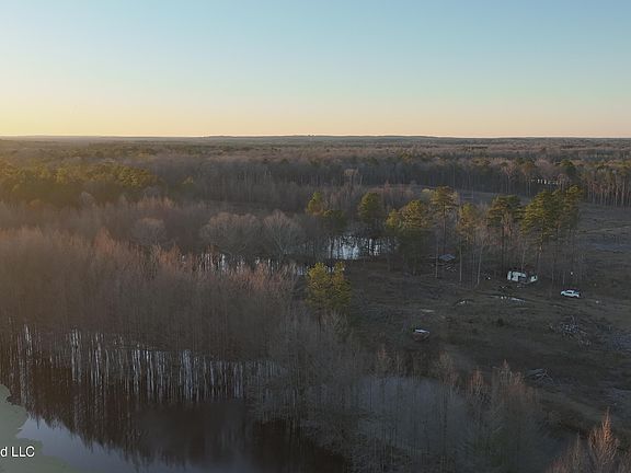 5th image of 3950 Highway 27 N