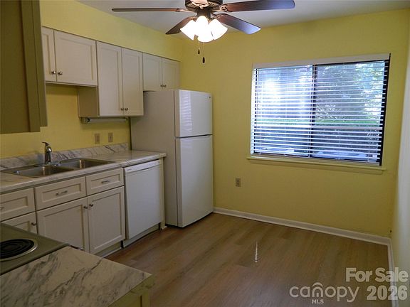 5th image of 4902 Spring Lake Dr