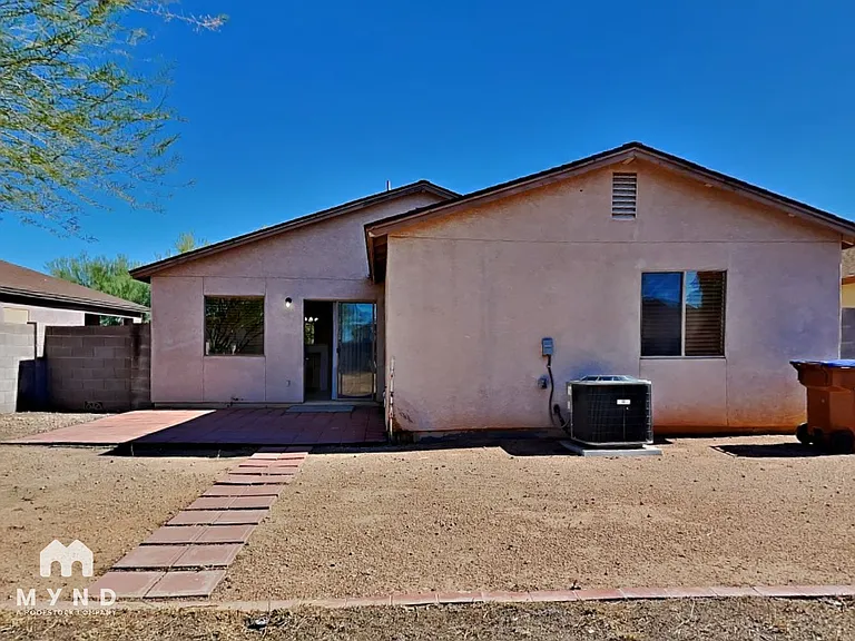 1886 E Cowboy Cove Trl — Photo 14