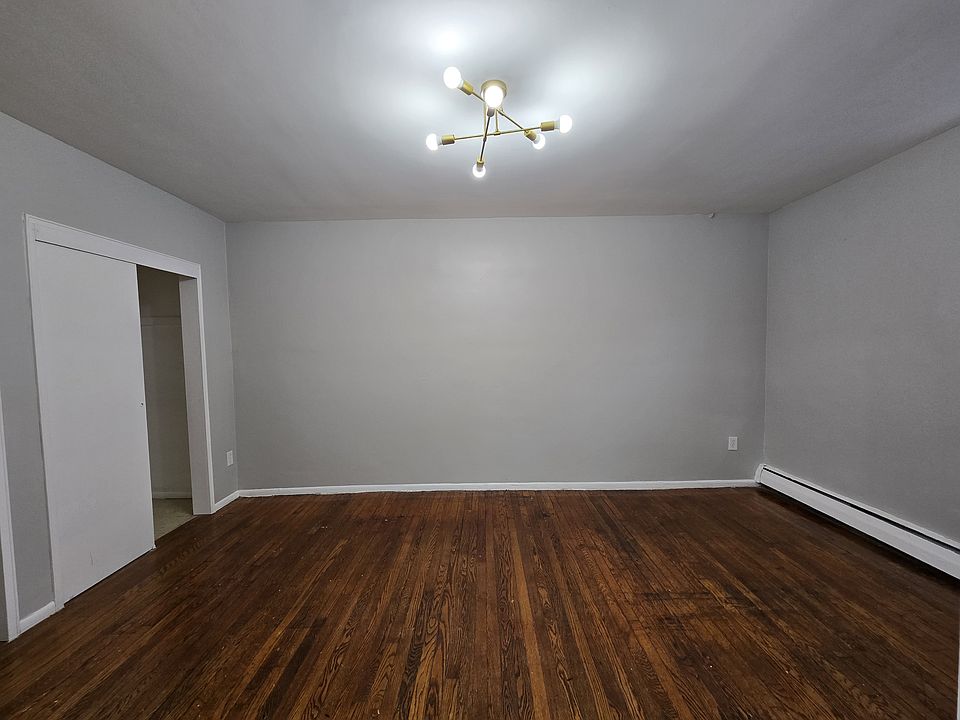 2nd image of A55-260 Mount Prospect Ave