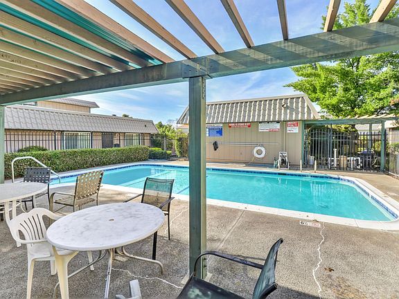 3rd image of 2155 Cottage Way