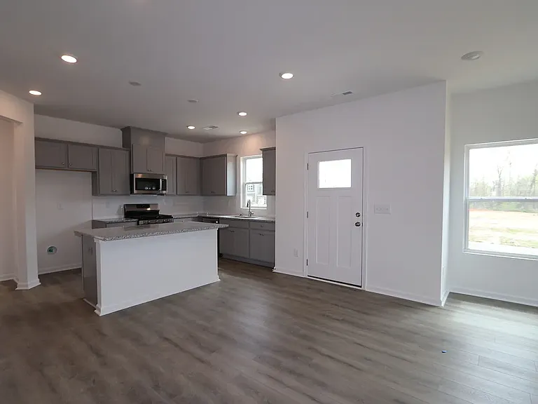 3201 Lilac Grove Dr — Photo 11