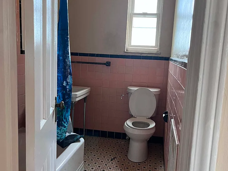 2366 Noble Rd #304 — Photo 8