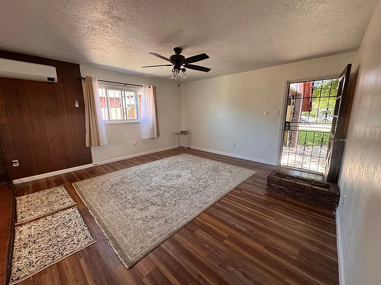 1205 Saint St NE — Photo 6