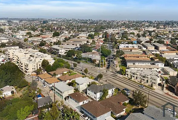 7045 S La Cienega Blvd #3 — Photo 6