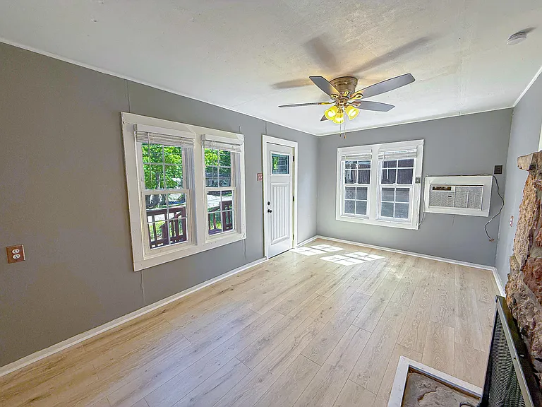 4936 University Ln — Photo 12