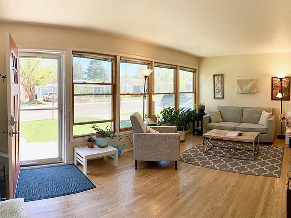 Entrance and living room