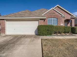 4555 Summerbrook Cir, Fort Worth, TX 76137