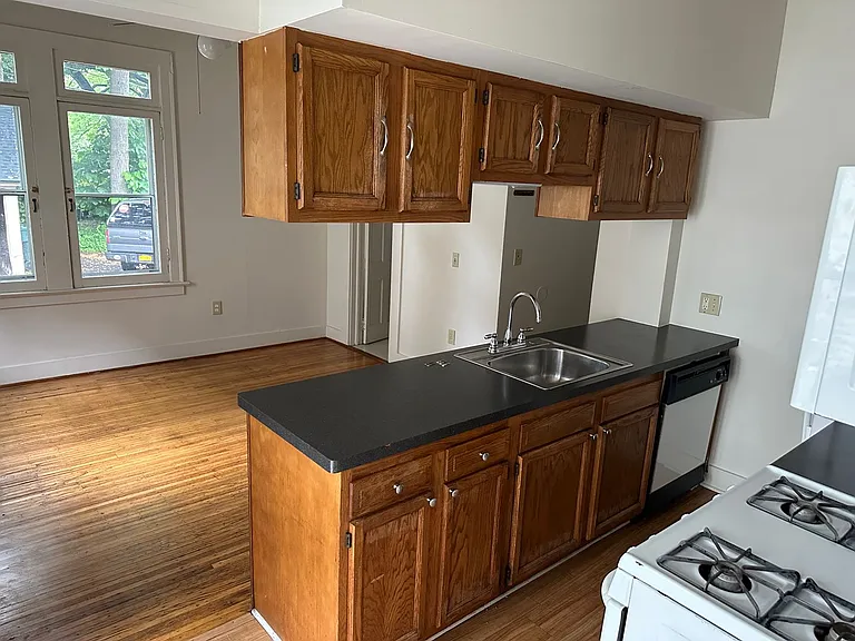 103 Dartmouth St — Photo 20