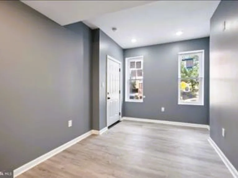 1534 W York St #2 — Photo 8