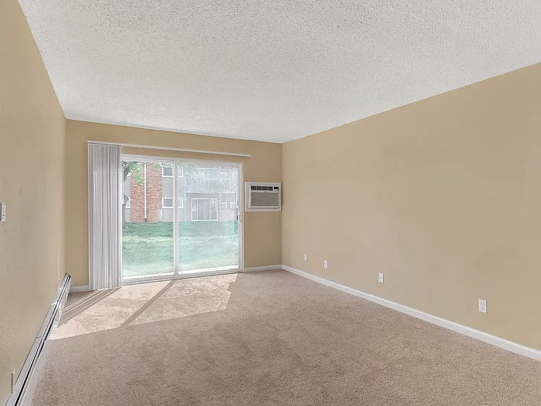 Oak Valley Apartments — Photo 53