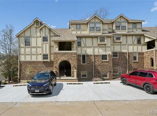 2303 Yosemite Park Ct APT C, Maryland Heights, MO