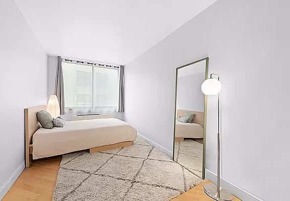 5th image of 350 W 50th St APT 4Y