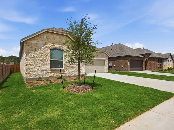 Photo 1 of 32 - 7001 Camphor Ct - McKinney, TX Primary Photo - 7001 Camphor Ct