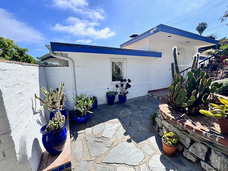 1055 Dyer Pl — Photo 5