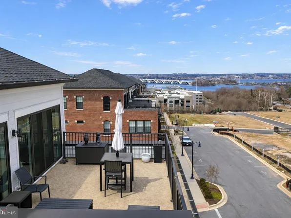 600 Halsey Way, Oxon Hill, MD 20745