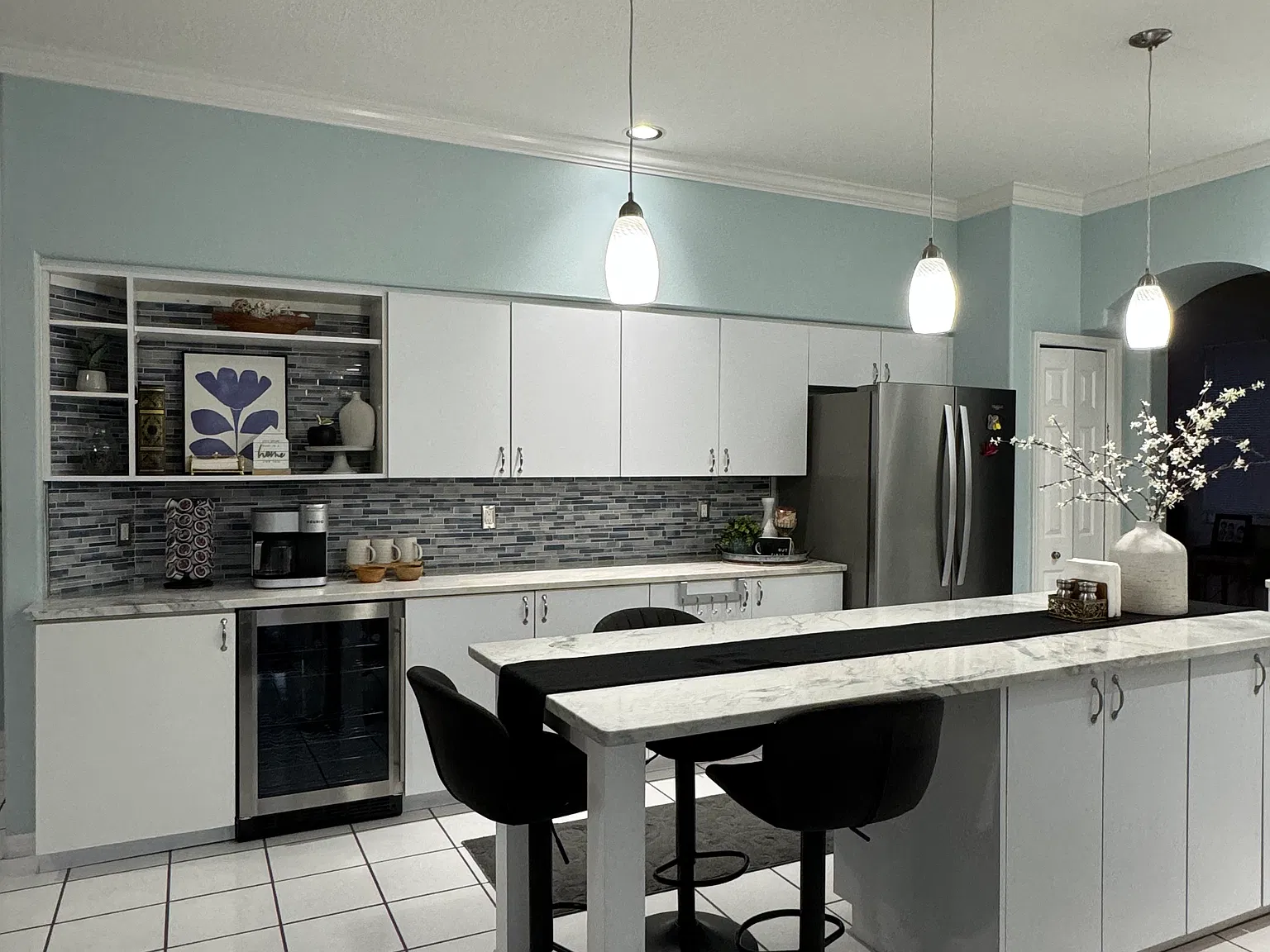 4 bed, 3124 sqft, $3,995 — Photo 2