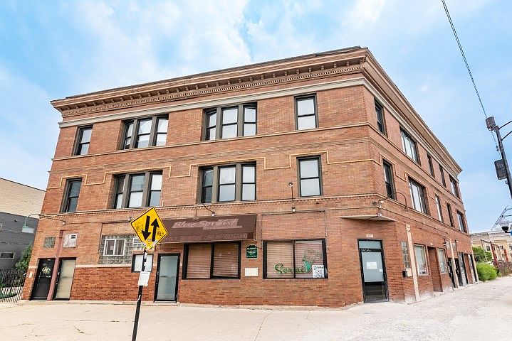 1st image of 2169 N Milwaukee Ave #2
