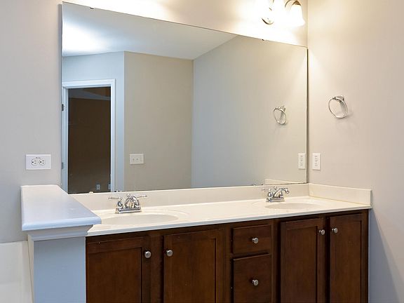 4th image of 514 Dragby Ln