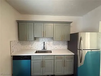 2085 W 11th St #1 — Photo 9