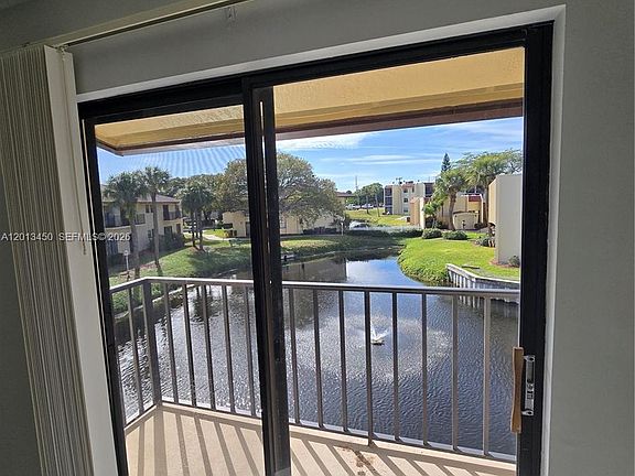 3rd image of 2050 Oleander Blvd APT 9-206