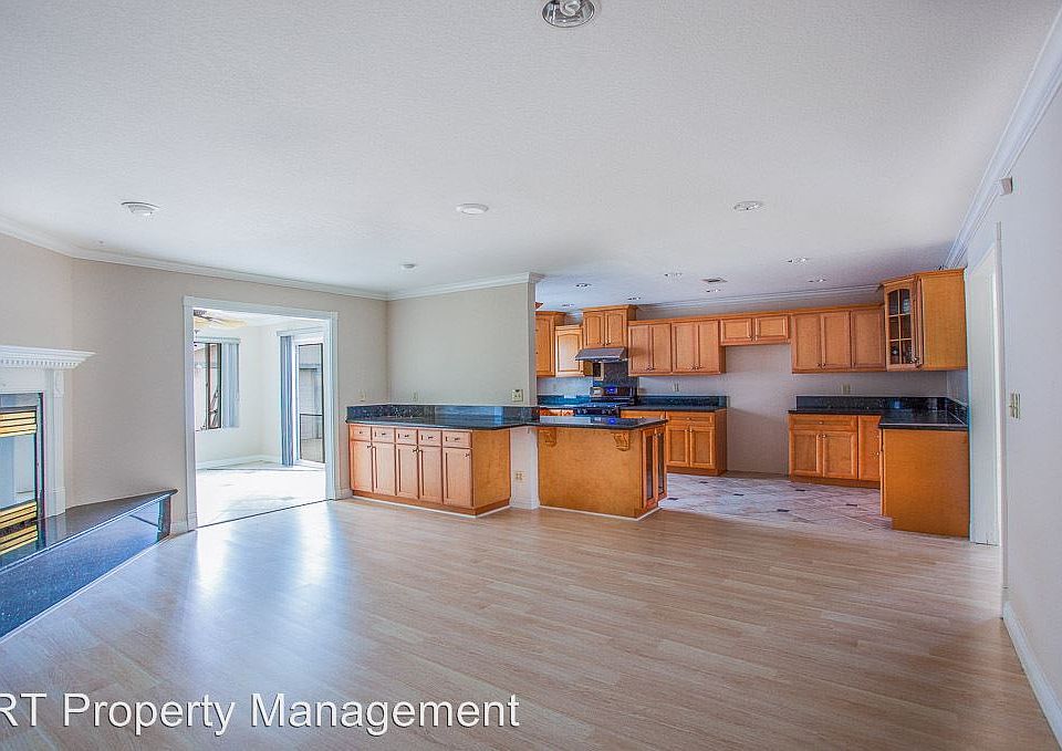 1st image of 15581 Palomino Dr