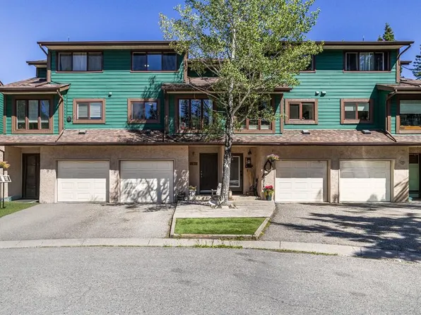 246 W Kluane Dr, Banff, AB T1L 1H1
