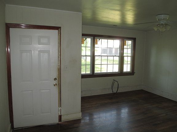 3rd image of 3727 Walmsley Blvd