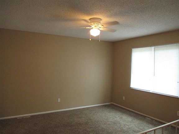 3rd image of 5013 NW Pennington Ln