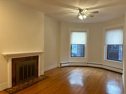 922 Beacon St #14 Photo 1