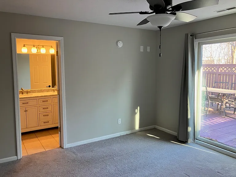 121 Walter St — Photo 15