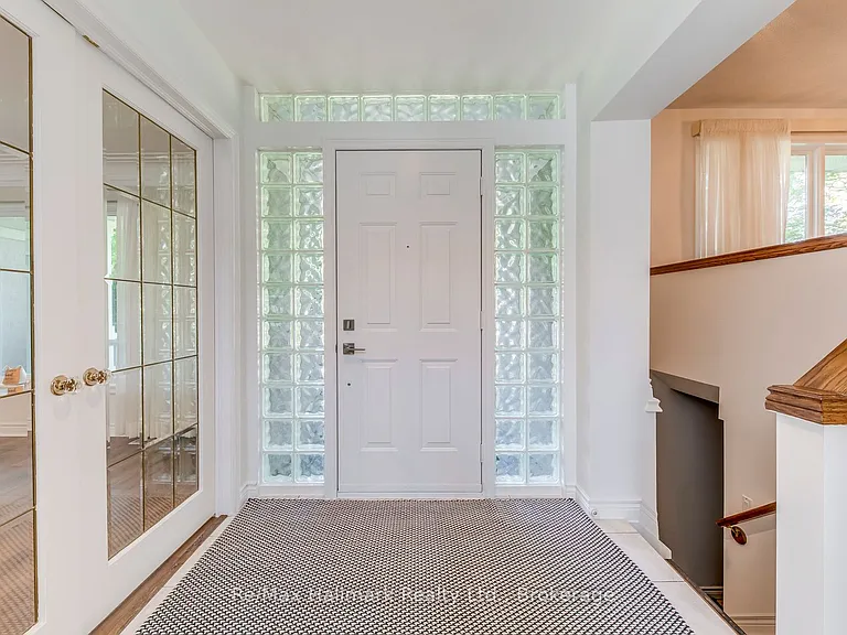 157 Trelawn Ave — Photo 3