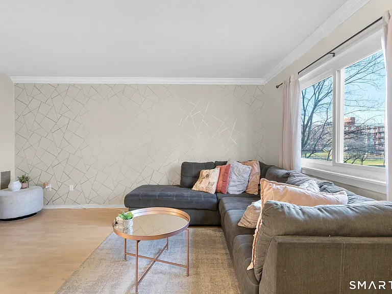 360 W Spring St #A7 — Photo 15