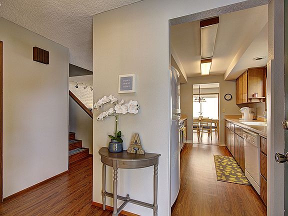 4th image of 4613 E 18th St APT 28