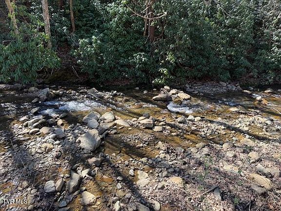 3rd image of Willis Cove Rd