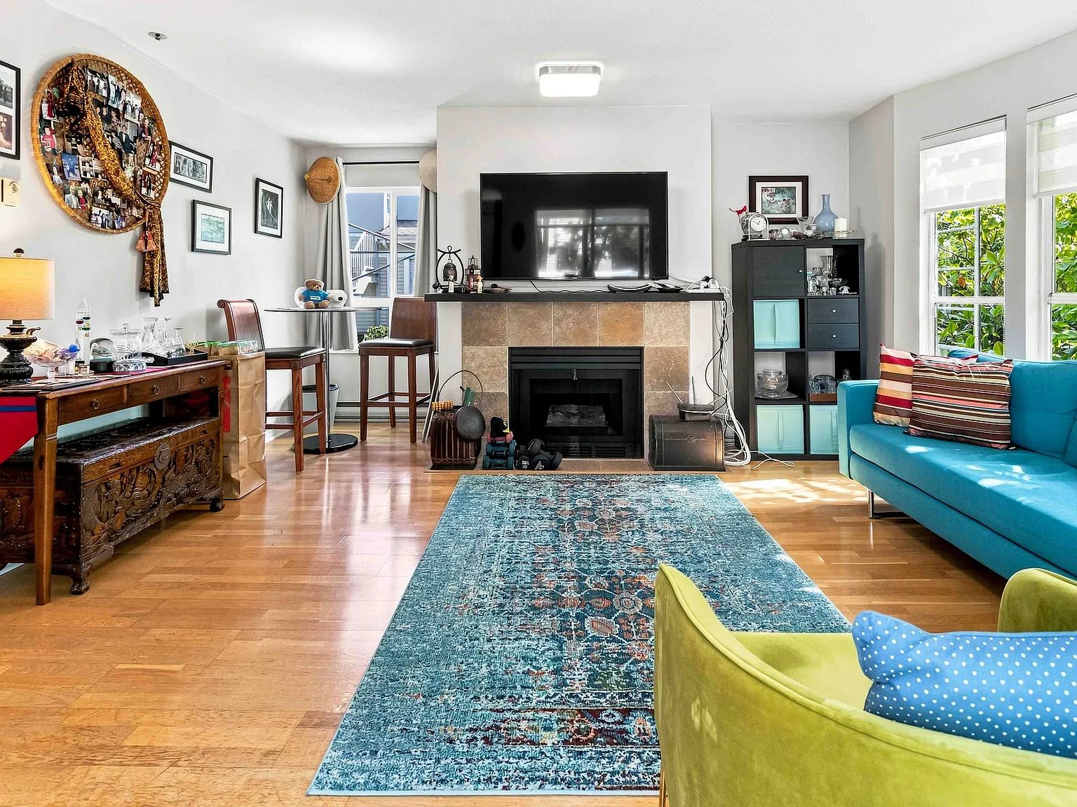2 bed, 1115 sqft, $3,700 — Photo 2
