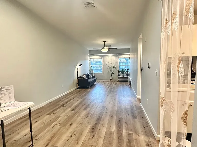 10 Weston Ave #411 — Photo 4